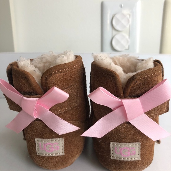 UGG Other - Baby Girl UGG with Pink Bow Size 4